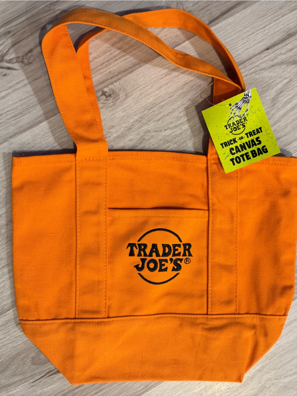๐๐ป Trader Joeโs 2026 Fall Halloween Tote Spooky Orange